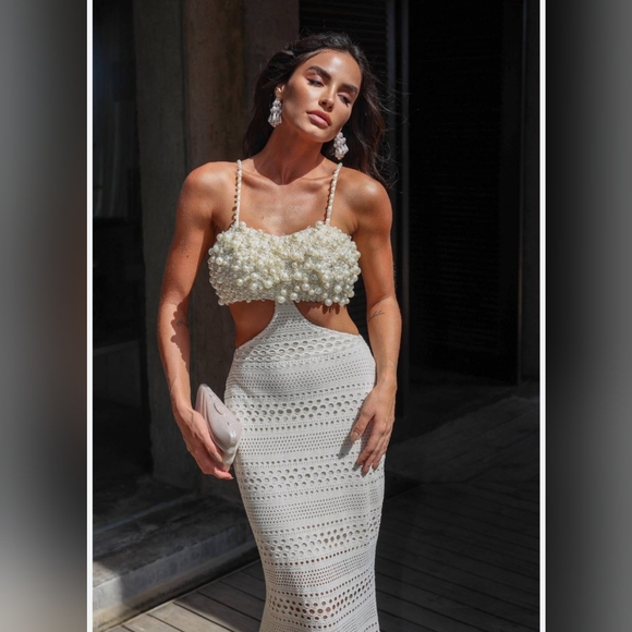 Brazilian Brand Elegant Cream Women's Dress - Picture 4 of 5